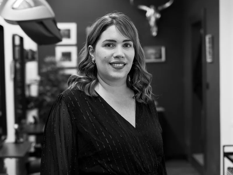 Portrait Maurane Demierre, coiffeuse blackblade à Payerne